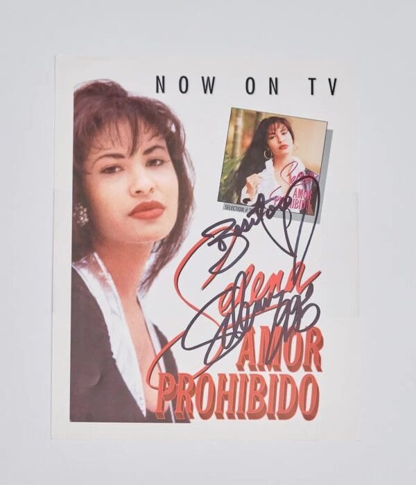 "Selena Quintanilla" Autographed 8x10 Photo