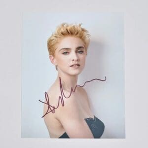 Blonde woman with short hair, signed photo.