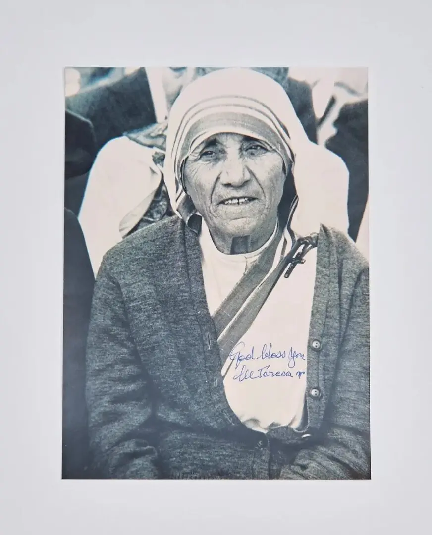 Mother Teresa Autographed 8x10 Photo