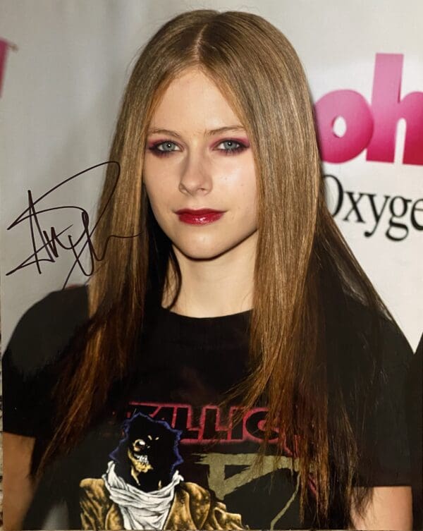 "Avril Lavigne" Autographed 8x10 Photo