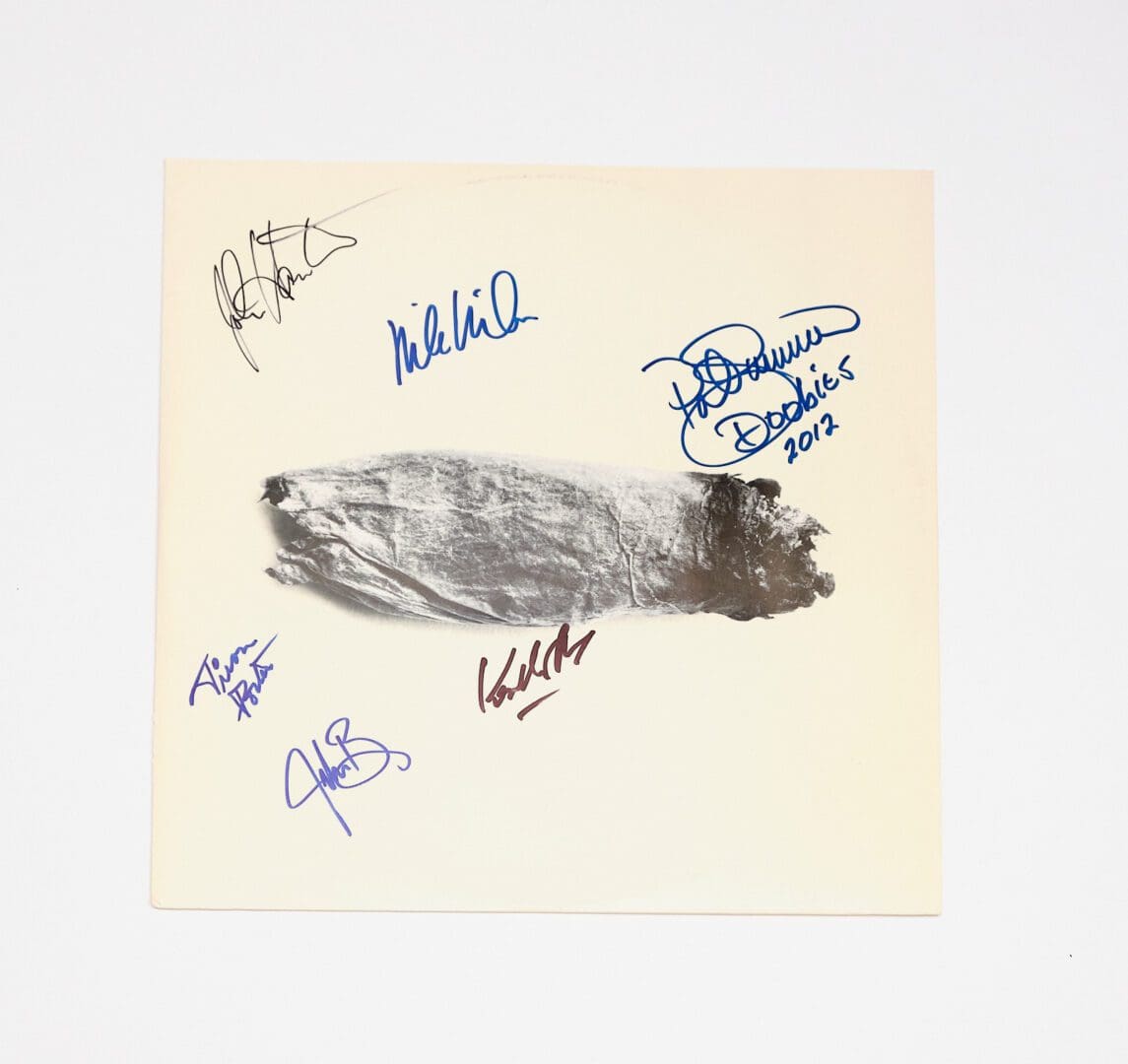 "Doobie Brothers" Autographed Album Insert "Minute by Minute "