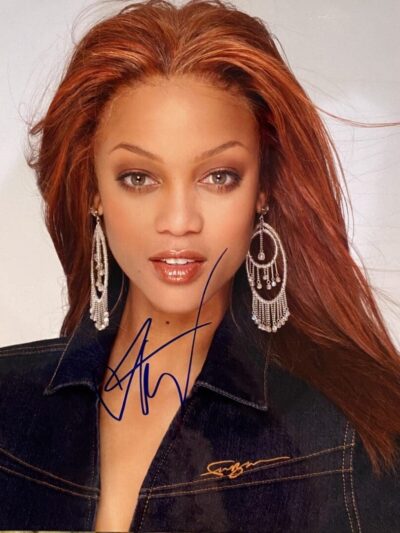 "Tyra Banks" Autographed 8x10 Photo
