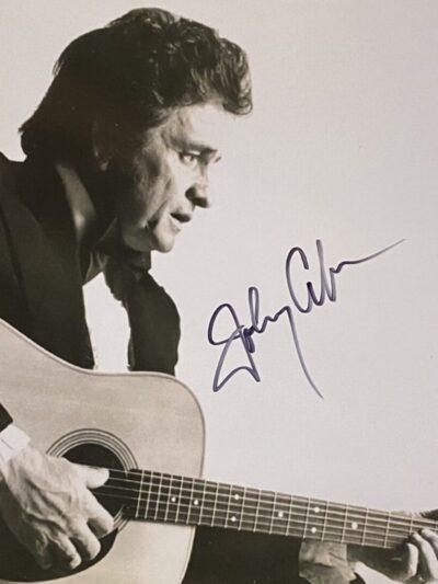 "Johnny Cash" Autographed 10x8 Photo