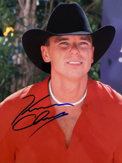 "Kenny Chesney" Autographed 8x10 Photo