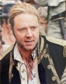 "Russell Crowe" Autographed 8x10 Photo