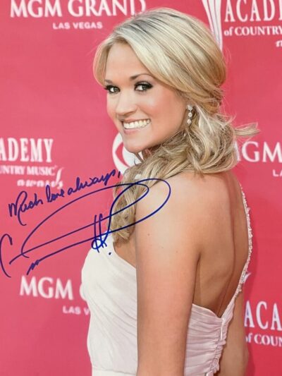 "Carrie Underwood" 8x10 Autographed Photo