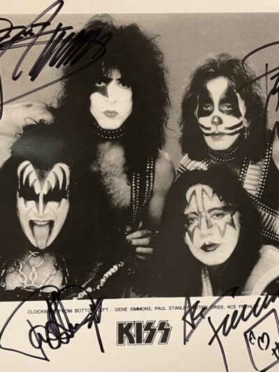 "Kiss" Autographed 10x8 Photo