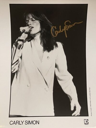 "Carly Simon" Autographed 8x10 Photo