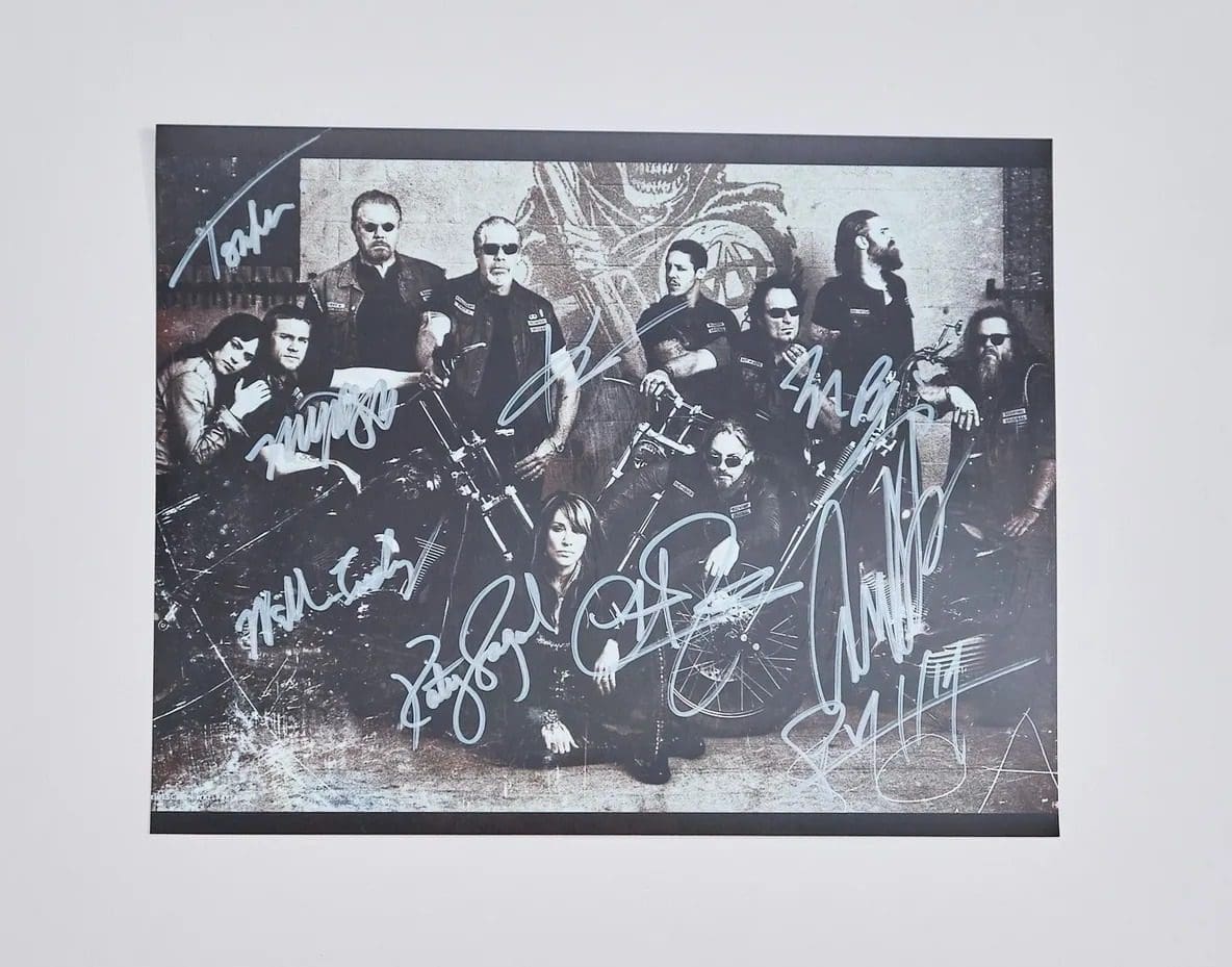 "Sons of Anarchy" Autographed 10x8 Photo