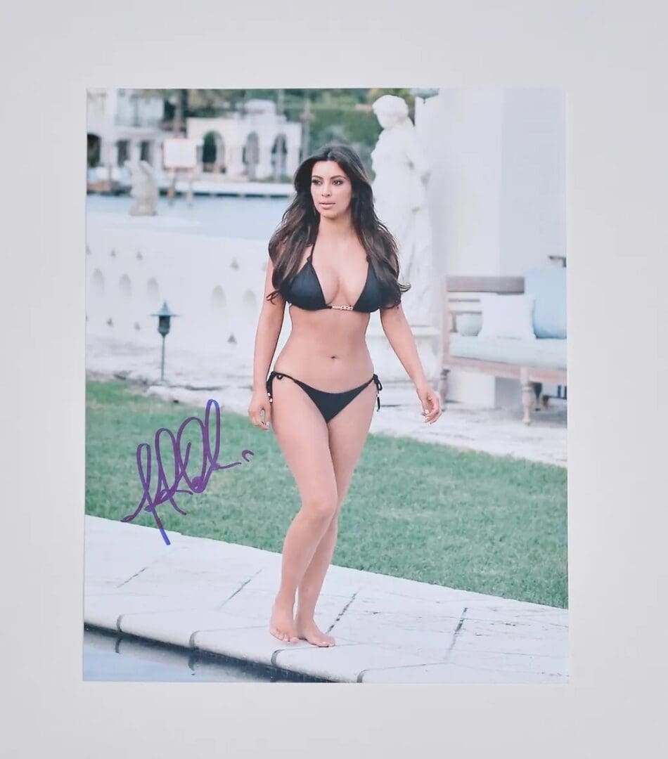"Kim Kardashian" Autographed 8x10 Photo