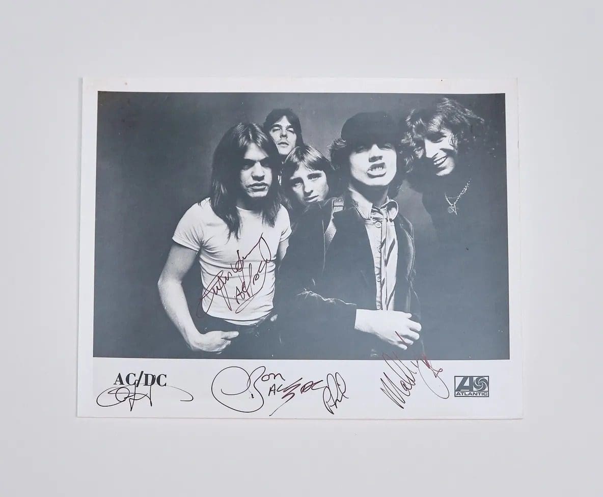 "AC/DC" Band Signed 10x8 Photo With Bon Scott