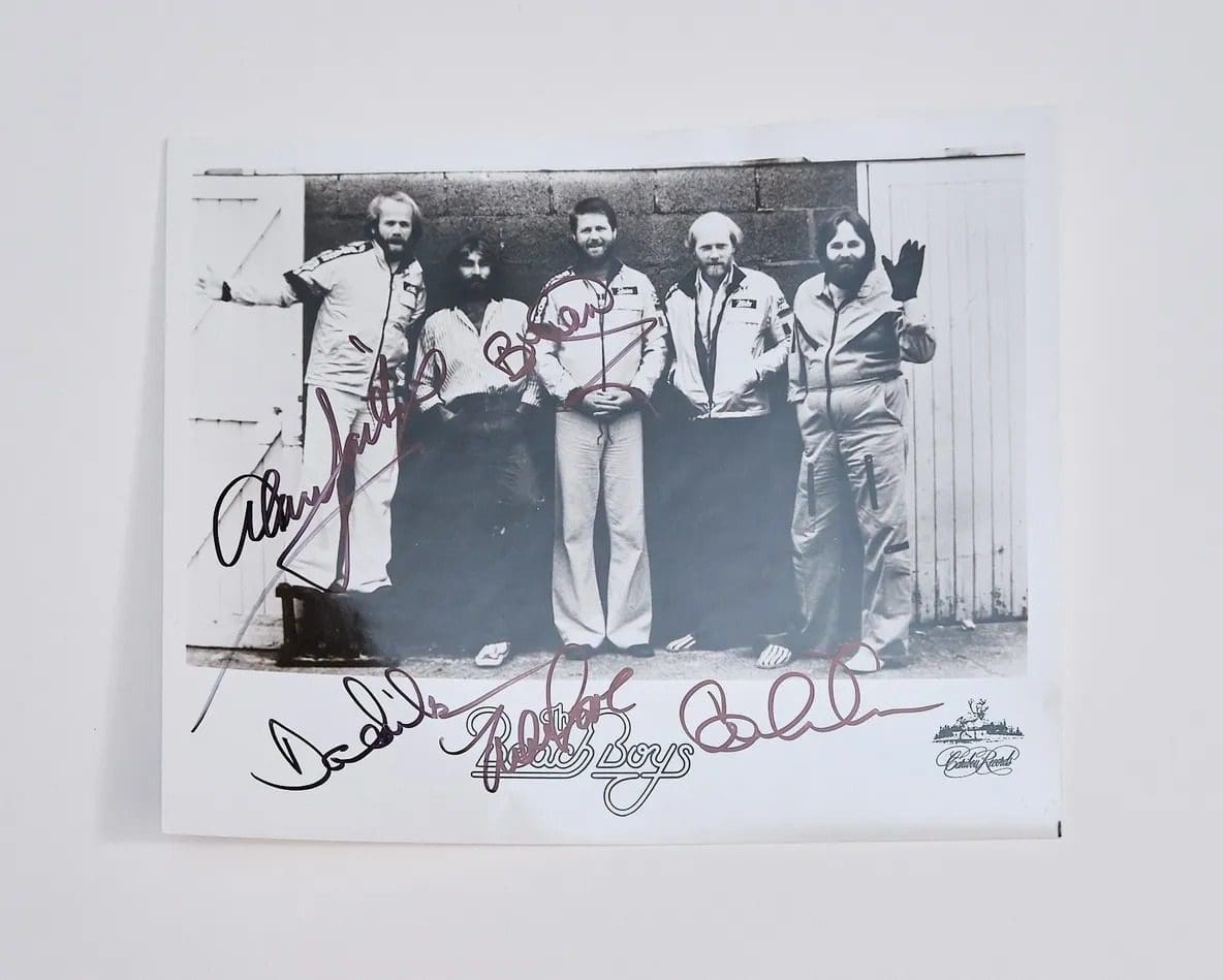 "The Beach Boys" Band Signed 10x8 Photo
