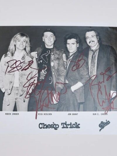 "Cheap Trick" Band Signed 10x8 Photo