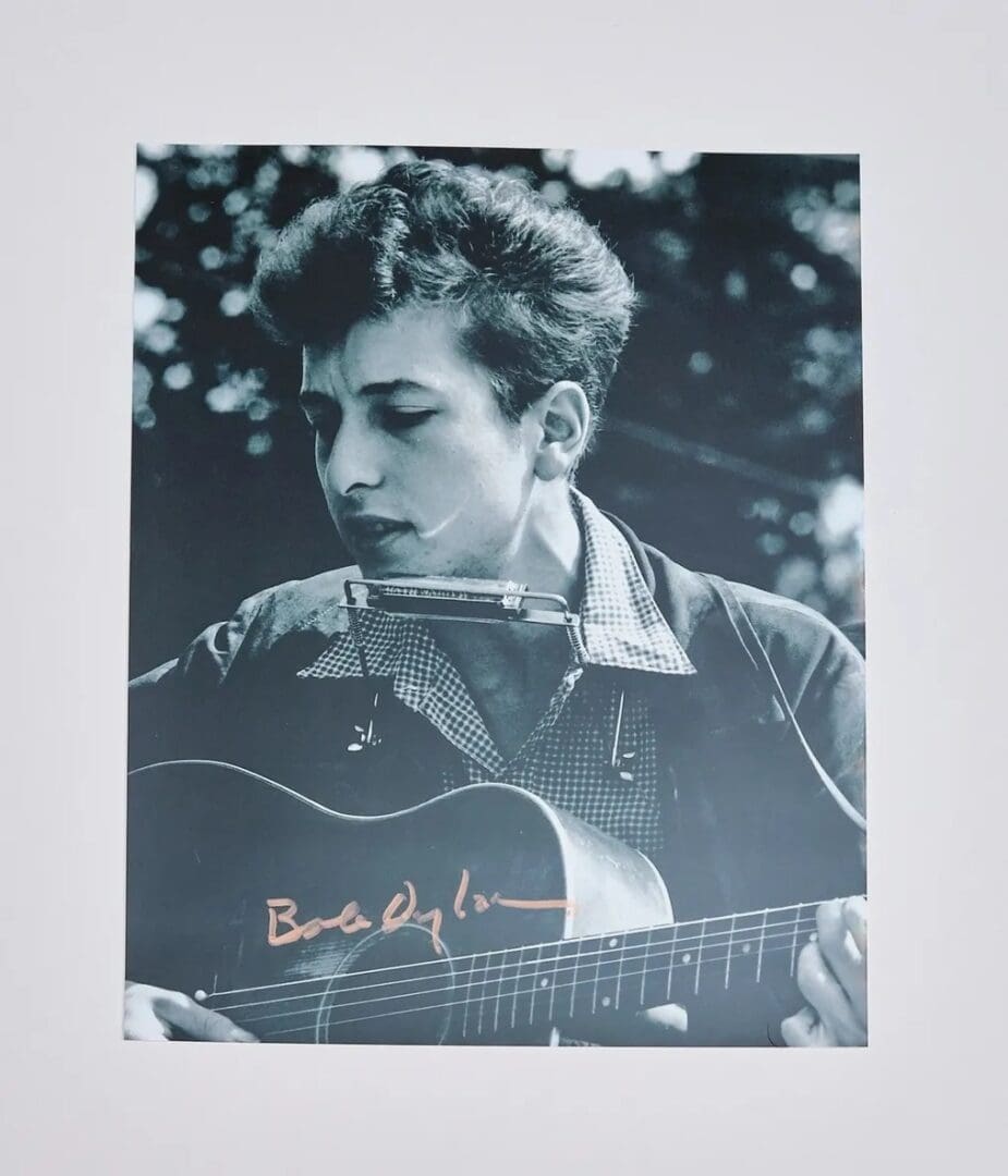 "Bob Dylan" Autographed 8x10 Photo