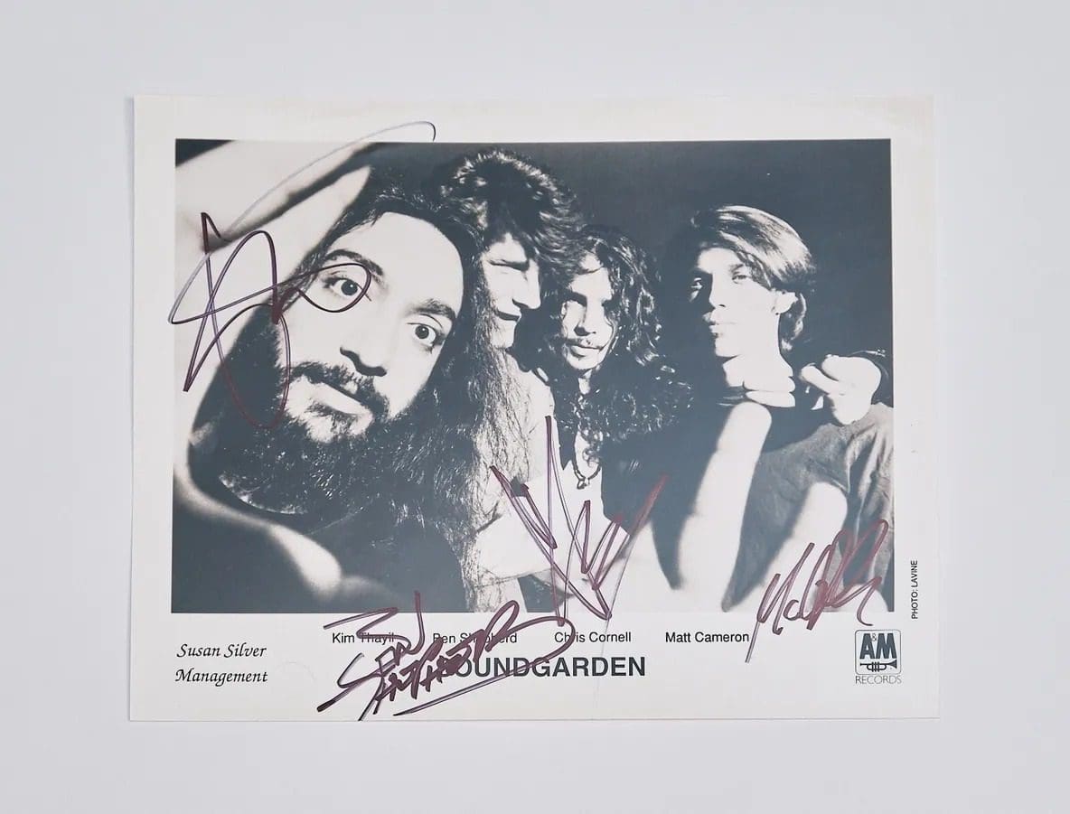 "Soundgarden" Autographed 10x8 Photo
