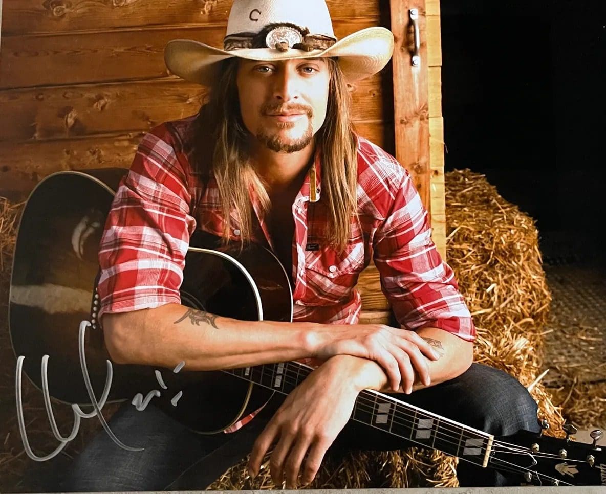 "Kid Rock" Autographed 10x8 Photo