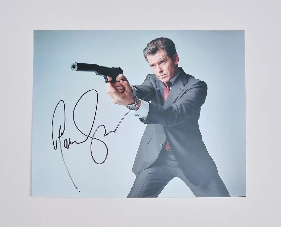 "Pierce Brosnan" Signed 10x8 Photo