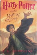 Harry Potter and the Deathly Hallows cover.