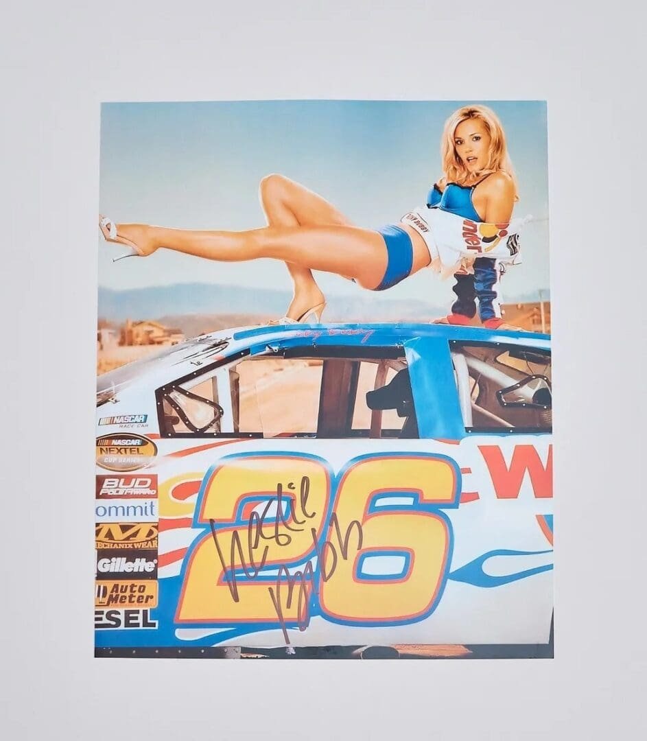 Leslie Bibb Autographed 8x10 Photo